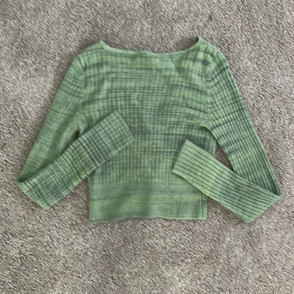 American Eagle Green Ribbed V-Neck Sweater - Picture 3 of 3